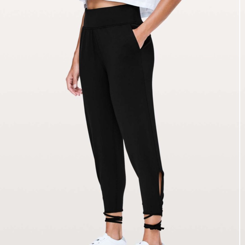 Lululemon Spirited Sissone Pant *25" Black